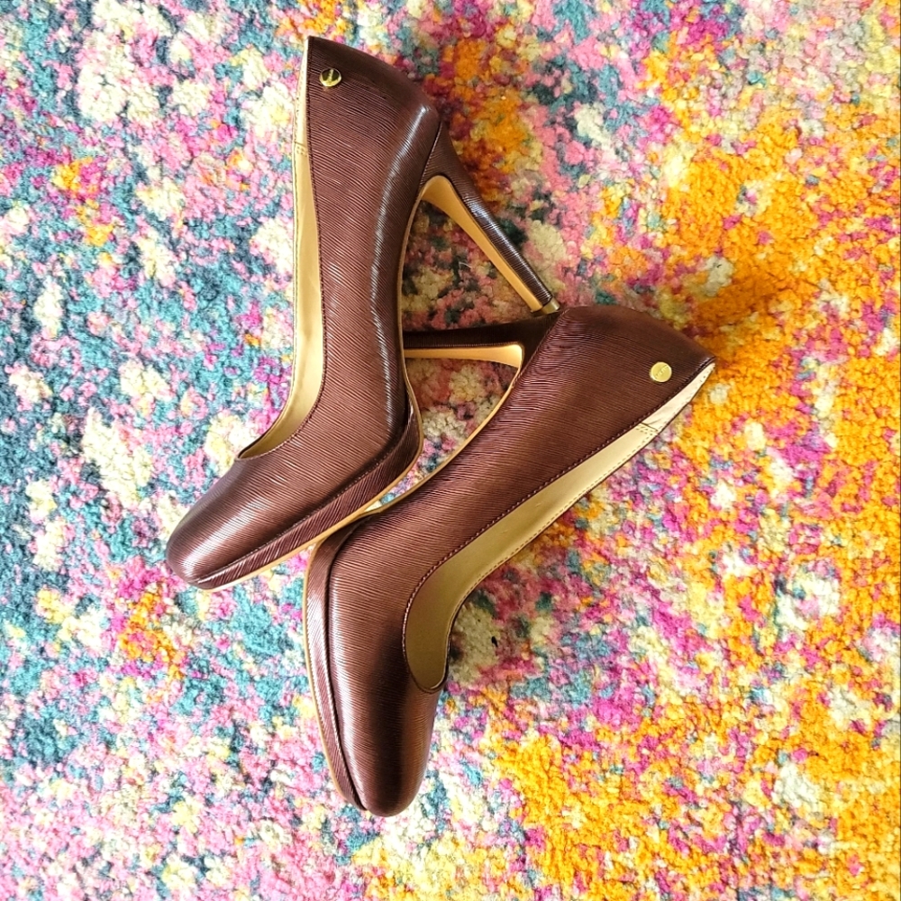 ✨️Calvin Klein Burgundy Pumps